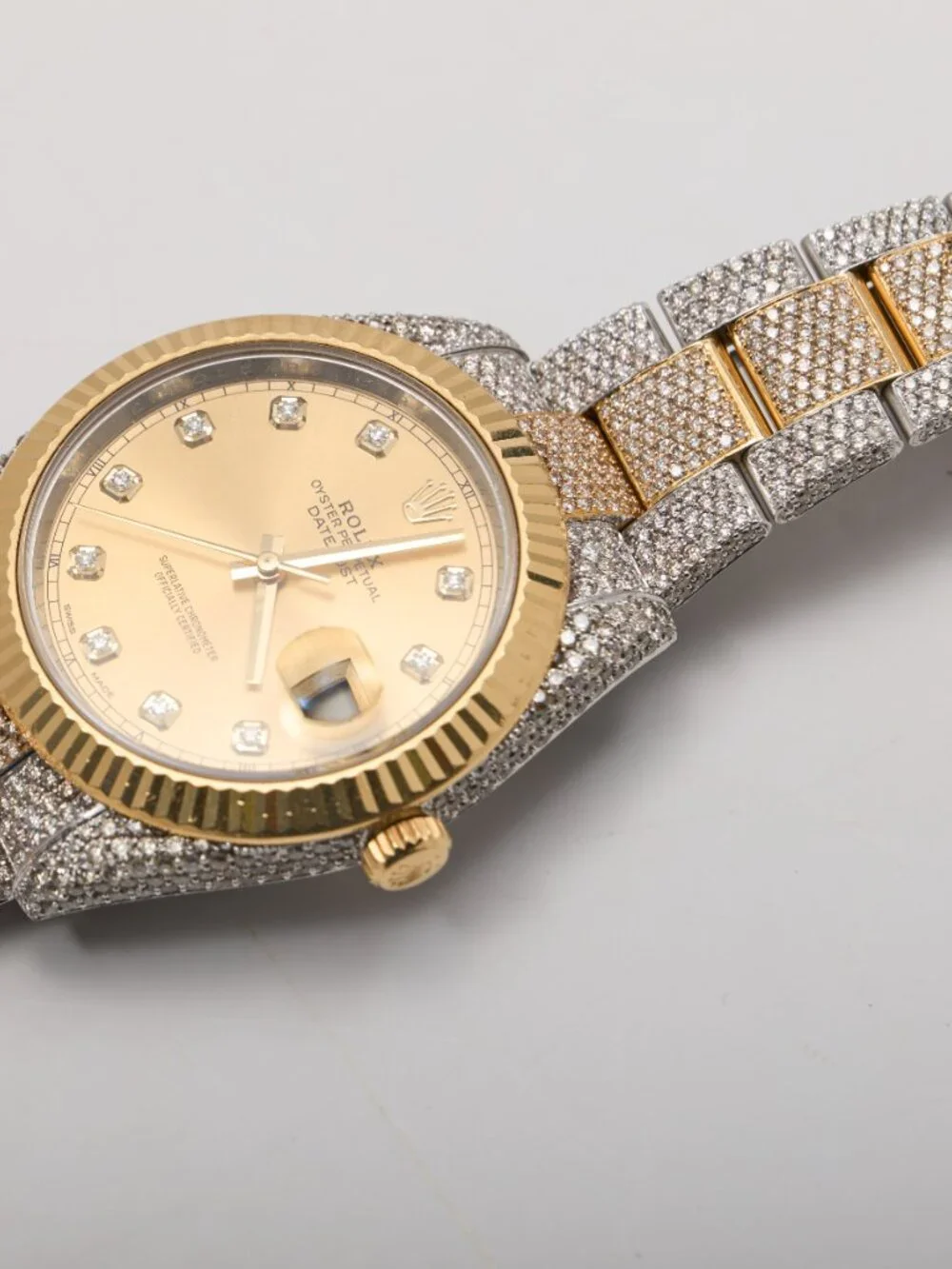 Rolex 126333 Watch with 13.7CTtw SI1 Diamonds